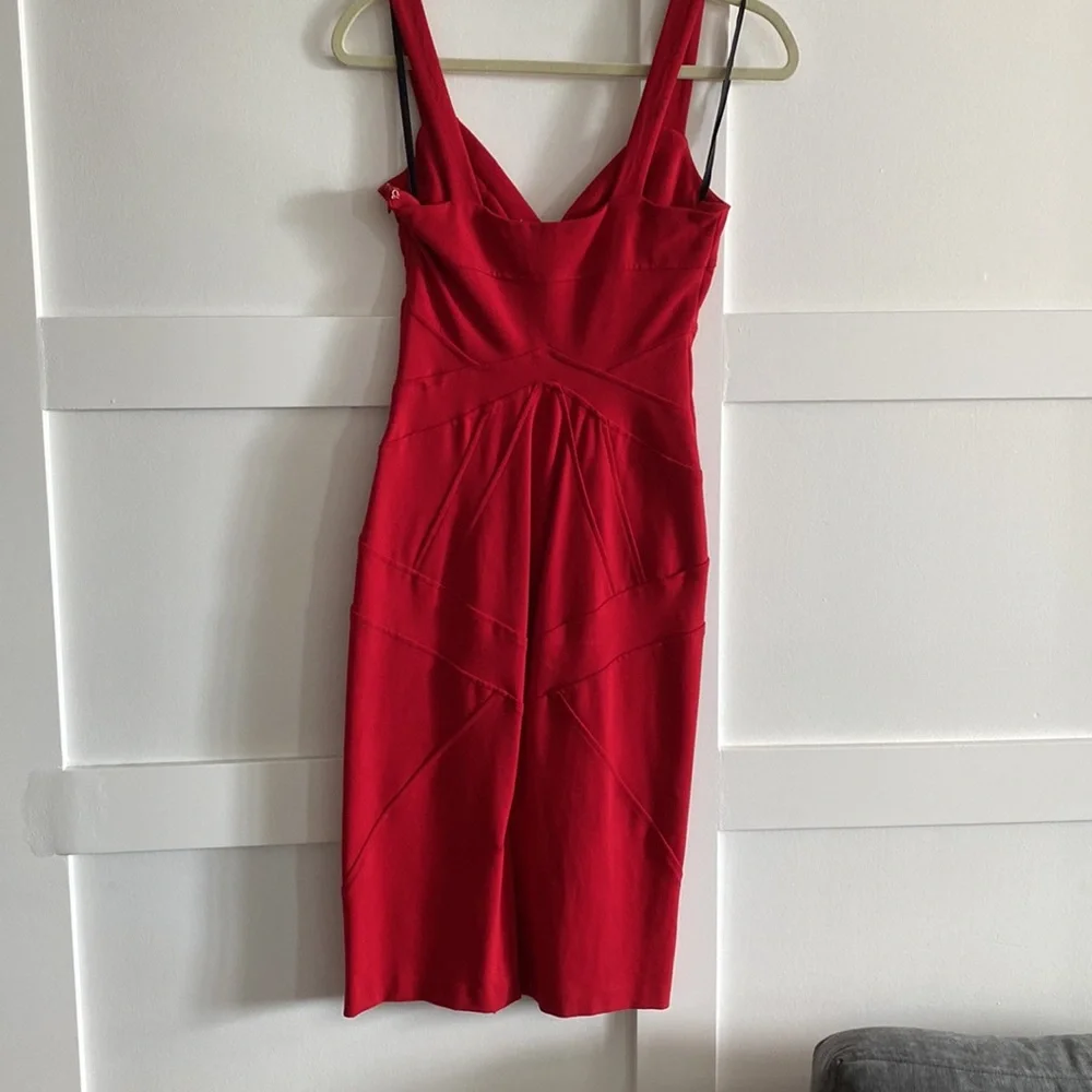 Red Diane von Furstenberg sheath dress, size 4 - Picture 5 of 7